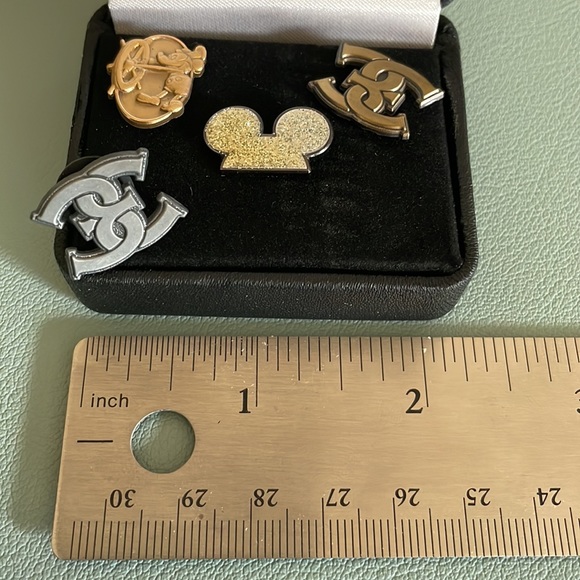 Disney Pin - Picture 3 of 5